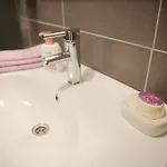 卡拉公寓 *